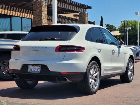 Used 2018 Porsche Macan AWD/4WD image 6