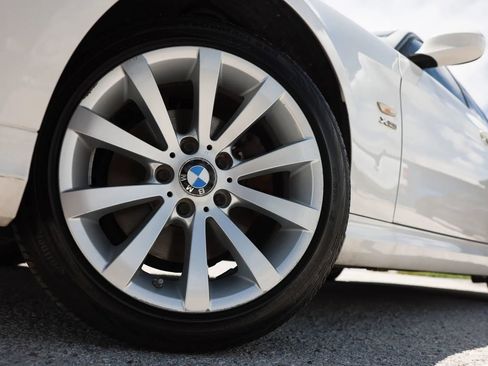 Used 2011 BMW 328i xDrive Sedan AWD/4WD image 26