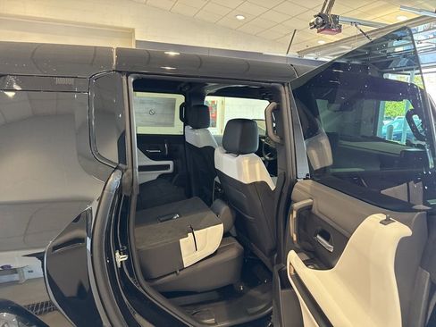 New 2025 GMC Hummer EV 3X AWD/4WD image 15