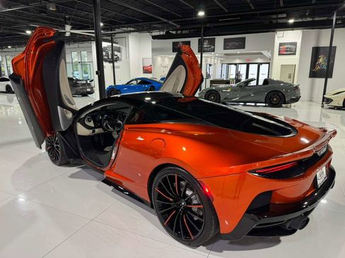 Used 2020 McLaren GT image 13