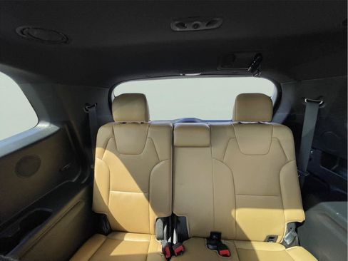 Used 2020 Kia Telluride SX w/ Towing Package FWD image 18