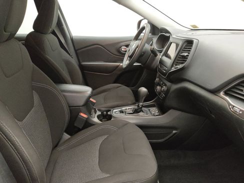 Used 2021 Jeep Cherokee Latitude image 21