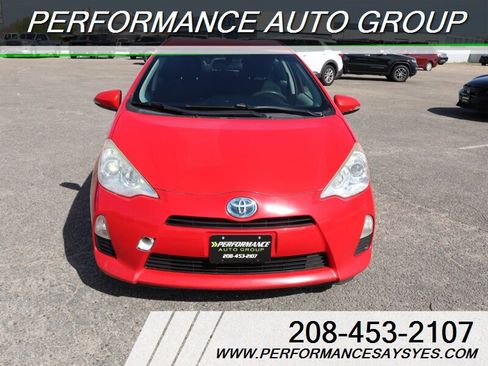 Used 2013 Toyota Prius C Two image 2