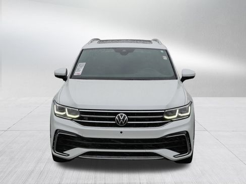 Certified 2022 Volkswagen Tiguan SEL R-Line AWD/4WD image 2