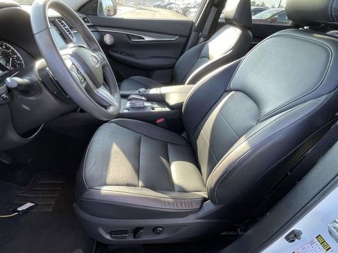 Used 2023 INFINITI QX50 Luxe image 13