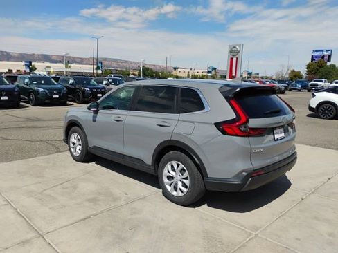 Used 2025 Honda CR-V LX image 7