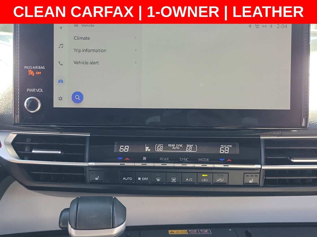 Used 2025 Toyota Sienna XLE FWD image 32