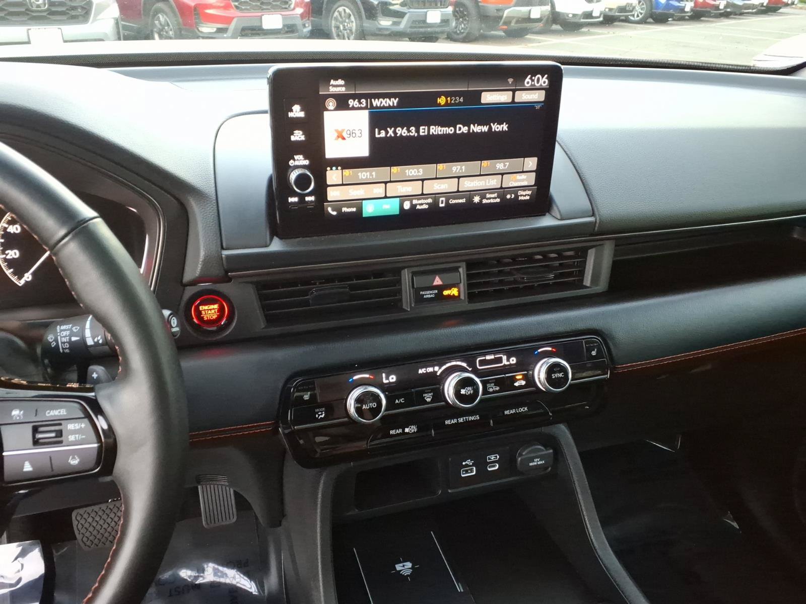 Used 2025 Honda Pilot TrailSport image 10