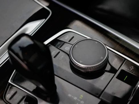 Used 2020 BMW X7 xDrive40i w/ Cold Weather Package image 45