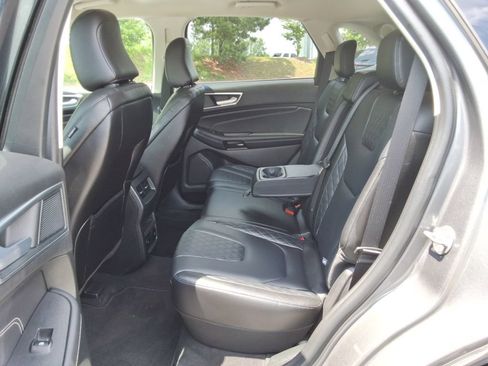 Used 2024 Ford Edge Titanium AWD/4WD image 18