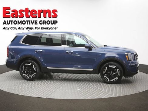 Used 2025 Kia Telluride S FWD image 48