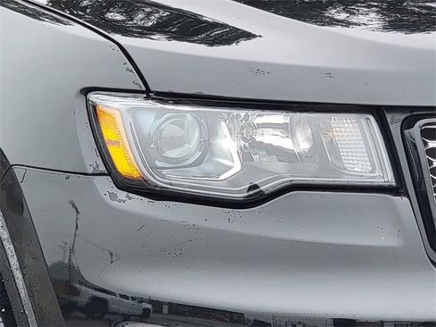 Certified 2018 Jeep Grand Cherokee Altitude image 16