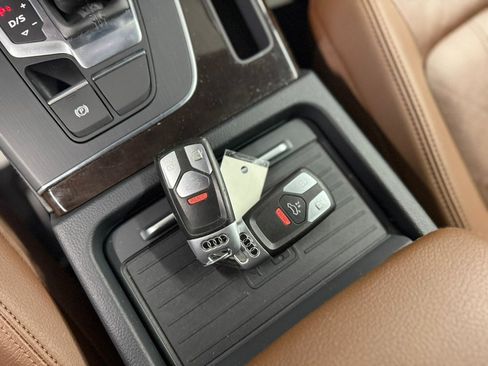 Used 2019 Audi Q5 2.0T Premium Plus w/ Premium Plus Package image 38