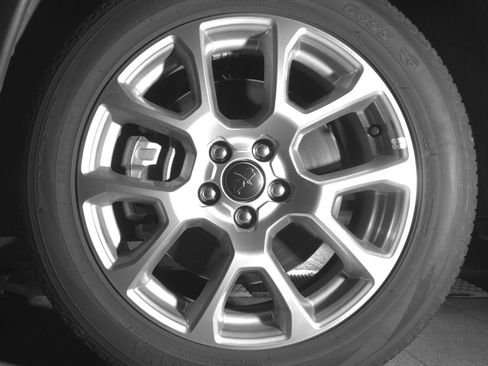 Used 2025 Jeep Compass Limited AWD/4WD image 9