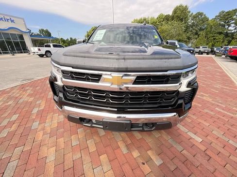 Used 2022 Chevrolet Silverado 1500 LT AWD/4WD image 26