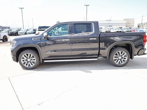 New 2026 GMC Sierra 1500 Denali w/ Technology Package AWD/4WD image 3