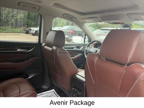 Used 2018 Buick Enclave Avenir w/ Avenir Technology Package AWD/4WD image 14
