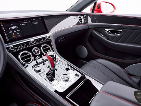 Used 2024 Bentley Continental GT AWD/4WD image 62