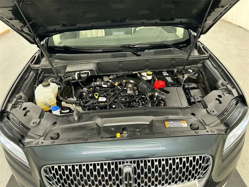 Used 2022 Lincoln Nautilus Reserve w/ Luxury Package image 25