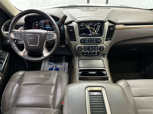 Used 2018 GMC Yukon Denali w/ Denali Ultimate Package AWD/4WD image 29