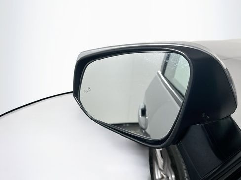 Used 2025 Toyota RAV4 XLE FWD image 16