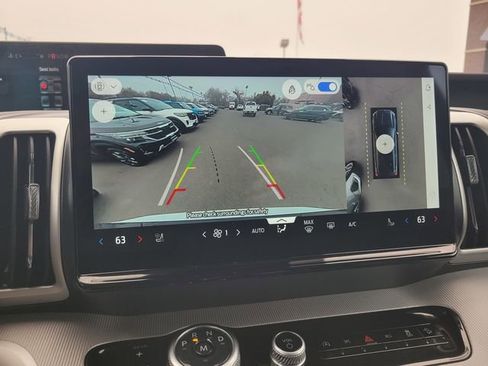 Certified 2025 Ford Expedition Active image 21