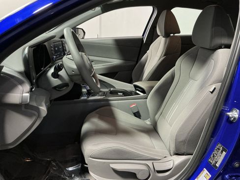 Used 2023 Hyundai Elantra SEL image 21