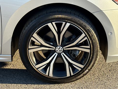 Used 2020 Volkswagen Passat 2.0T SEL image 13