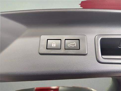 Used 2025 Subaru Forester Limited w/ Popular Package #2 image 39