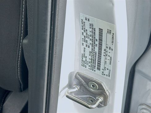 Used 2019 Ford Escape SE FWD image 30