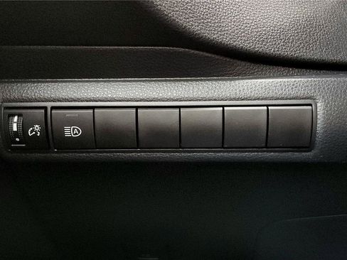 Certified 2022 Toyota Corolla LE w/ LE Convenience Package image 32