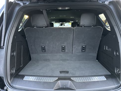 Certified 2025 GMC Yukon Denali image 5