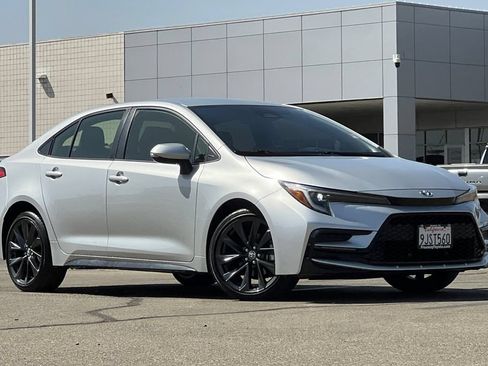 Certified 2024 Toyota Corolla SE FWD image 2