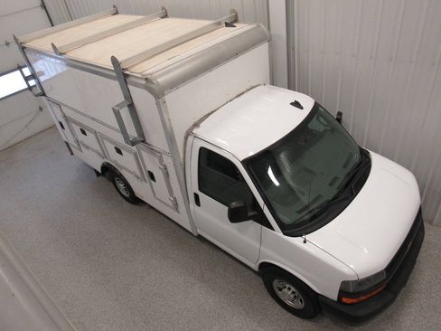 Used 2020 Chevrolet Express 3500 w/ Power Convenience Package RWD image 5