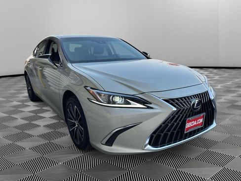 Used 2023 Lexus ES 250 w/ Premium Package AWD/4WD image 3
