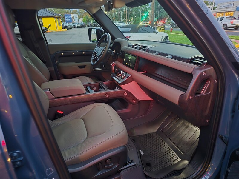 Used 2023 Land Rover Defender 110 S AWD/4WD image 13