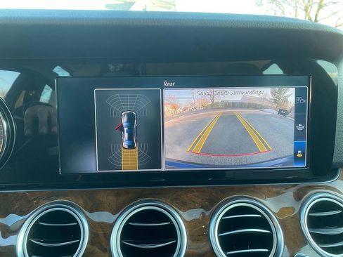 Used 2017 Mercedes-Benz E 300 4MATIC image 22