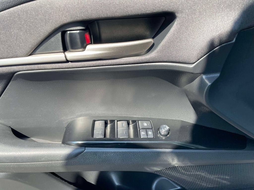 Used 2025 Toyota Camry LE FWD image 19