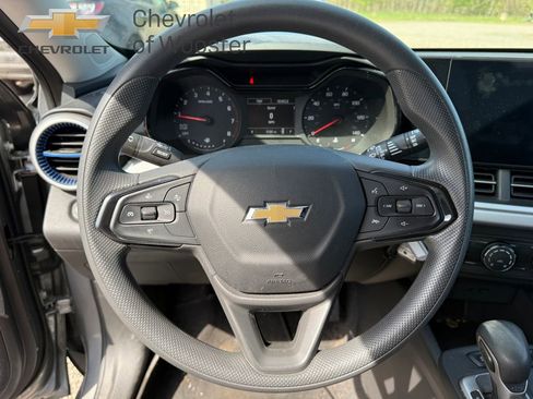 Used 2024 Chevrolet Trax LS image 12