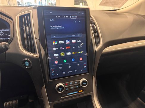 Certified 2024 Ford Edge SEL image 19