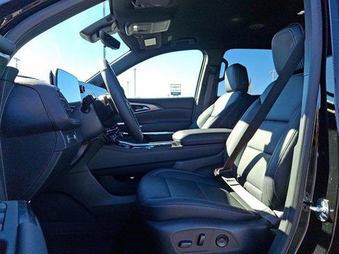 New 2026 Chevrolet Traverse LT w/ Enhanced Driving Package image 6