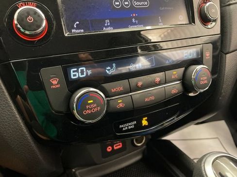 Used 2020 Nissan Rogue SV AWD/4WD image 22