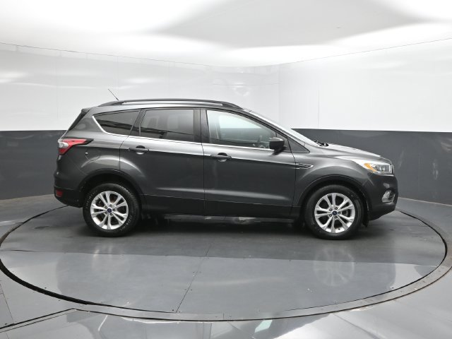 Used 2017 Ford Escape SE w/ Equipment Group 201A FWD image 15