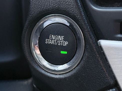 Used 2017 GMC Yukon XL Denali w/ Open Road Package image 29