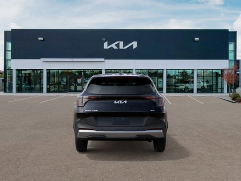 New 2026 Kia Sportage LX FWD image 5