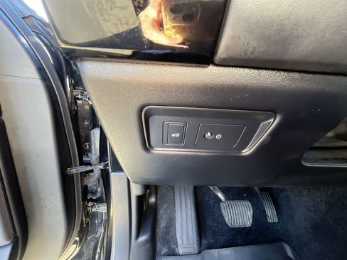 Used 2020 Land Rover Range Rover Long Wheelbase HSE image 18