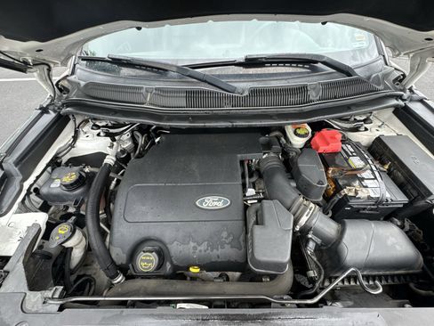Used 2015 Ford Explorer XLT w/ Equipment Group 202A AWD/4WD image 27