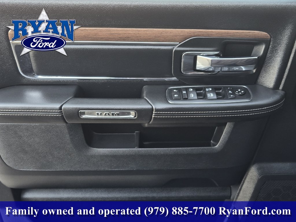 Used 2017 RAM 1500 Laramie RWD image 17