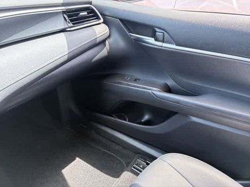 Used 2023 Toyota Camry SE FWD image 31