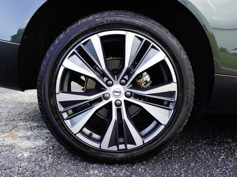 Used 2022 Volvo XC60 B5 Momentum w/ Advanced Package image 41